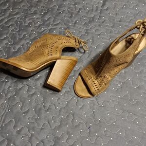 Fergalicious heeled boots size 7